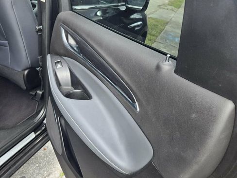 Used 2018 Buick Enclave Essence w/ Trailering Package image 2