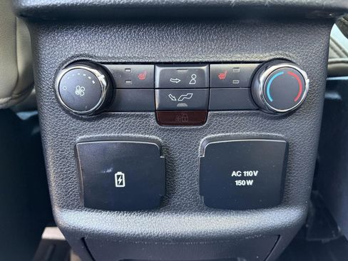 Used 2016 Ford Explorer Platinum image 26