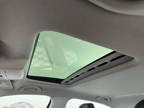 Used 2022 Volkswagen Passat 2.0T SE image 22