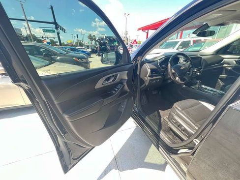 Used 2020 Chevrolet Traverse LT FWD image 20