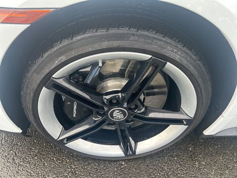 Used 2020 Porsche Taycan 4S image 10