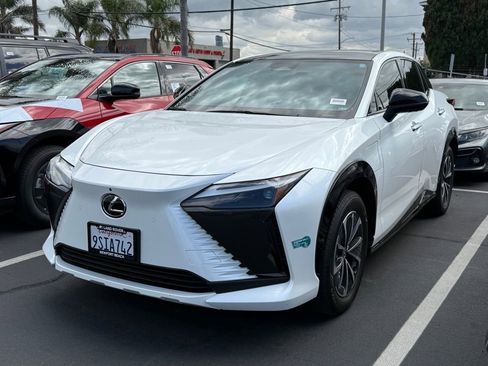 Used 2025 Lexus RZ 300e FWD image 2