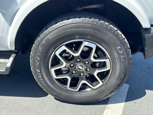 Certified 2025 Ford Bronco Outer Banks AWD/4WD image 14