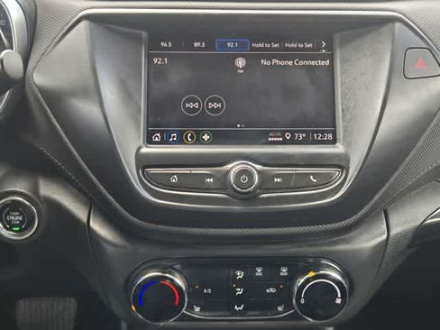 Used 2022 Chevrolet TrailBlazer LT w/ Confidence II Package FWD image 15