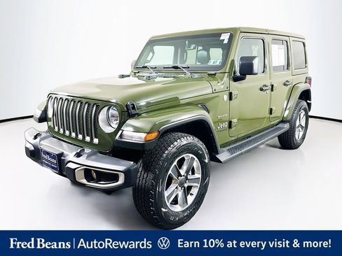 Used 2022 Jeep Wrangler Unlimited Sahara w/ Cold Weather Group AWD/4WD image 3