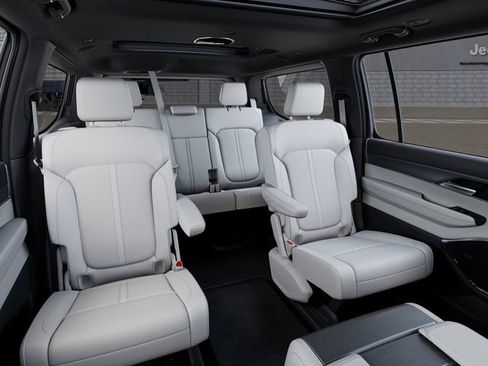 New 2026 Jeep Grand Wagoneer 4WD image 15