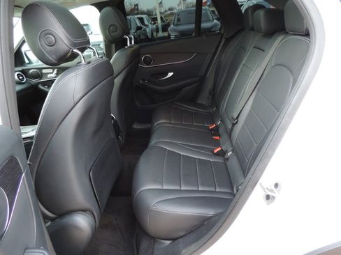 Used 2021 Mercedes-Benz GLC 300 image 23