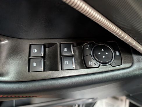 Used 2025 Ford Explorer ST-Line image 14