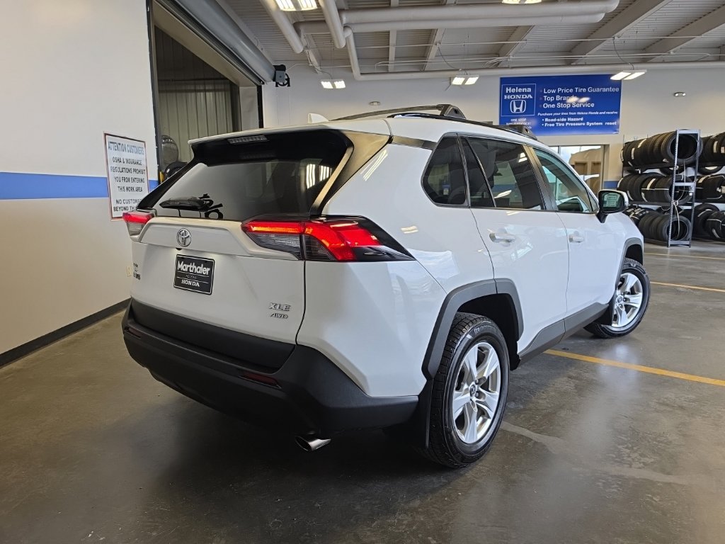 Used 2021 Toyota RAV4 XLE AWD/4WD image 5