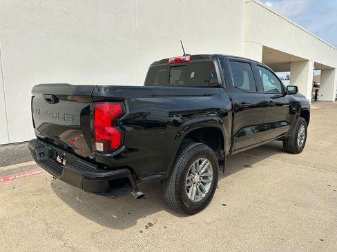 Used 2024 Chevrolet Colorado LT w/ LT Convenience Package II image 8