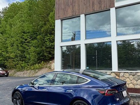 Used 2020 Tesla Model 3 Standard Range Plus RWD image 27