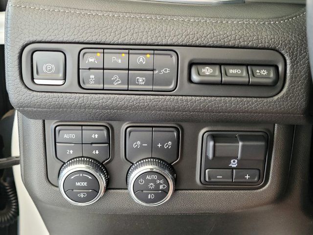 Used 2022 GMC Yukon Denali w/ Denali Premium Package AWD/4WD image 13