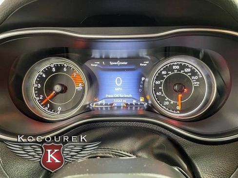 Used 2022 Jeep Cherokee Trailhawk w/ Trailer Tow Group AWD/4WD image 15