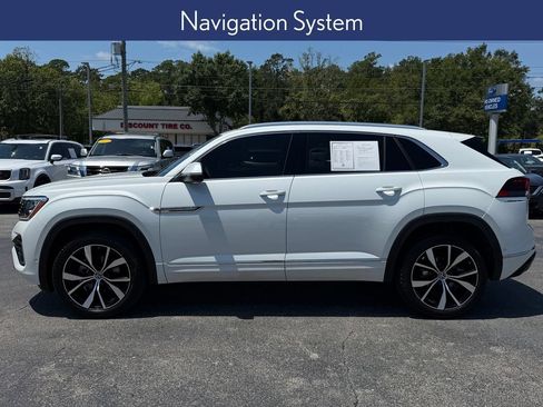 Used 2026 Volkswagen Atlas Cross Sport SEL Premium R-Line AWD/4WD image 2