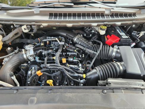 Used 2022 Ford Edge ST image 29