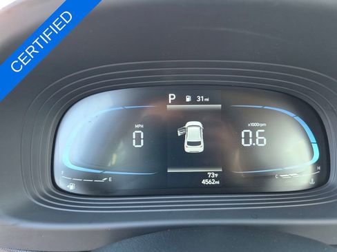 Used 2025 Hyundai Venue SEL image 15