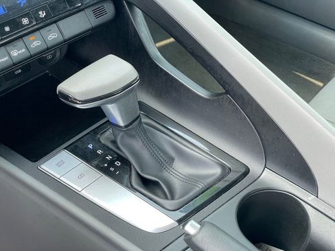 Used 2023 Hyundai Elantra SEL image 18