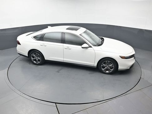 Certified 2023 Honda Accord EX image 36