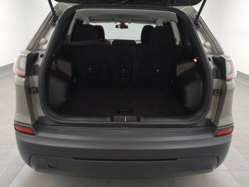 Used 2019 Jeep Cherokee Latitude w/ Popular Appearance Group image 29