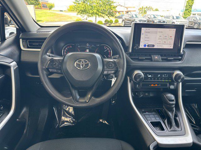 Used 2025 Toyota RAV4 LE AWD/4WD image 8