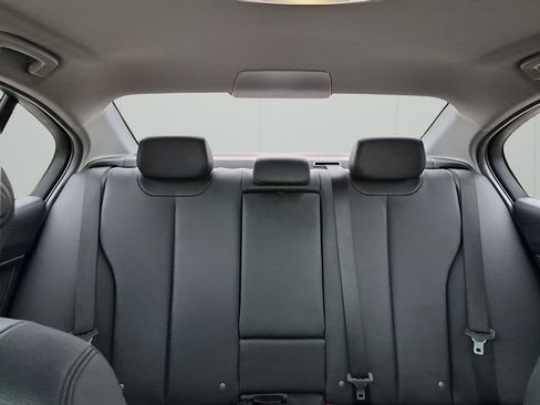 Used 2017 BMW 320i Sedan image 41