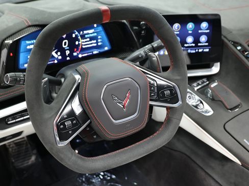 Used 2023 Chevrolet Corvette Stingray Premium Cpe w/ Z51 Performance Package RWD image 29