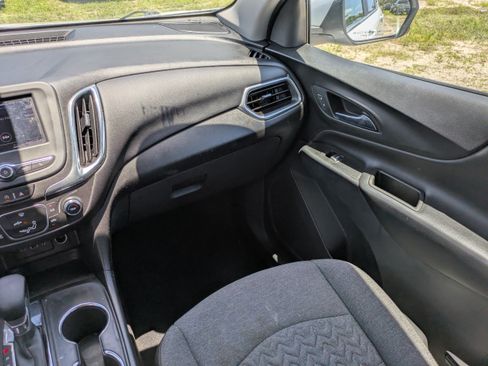 Used 2022 Chevrolet Equinox LT FWD image 16