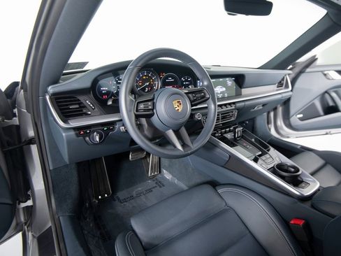 Certified 2021 Porsche 911 Carrera image 4