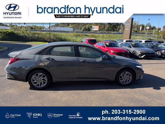 Used 2026 Hyundai Elantra Hybrid FWD image 7
