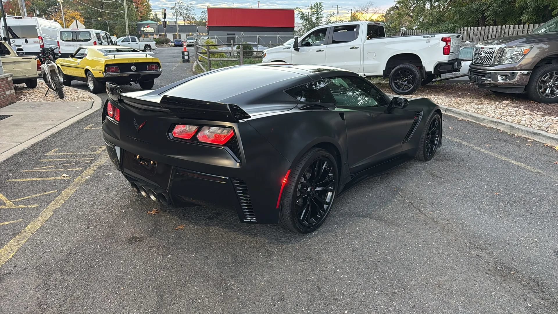 Used 2016 Chevrolet Corvette Z06 w/ 2LZ Preferred Equipment Group RWD image 5