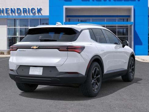 New 2026 Chevrolet Equinox EV LT image 6