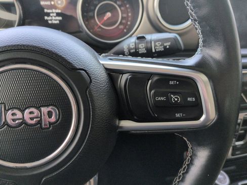 Used 2018 Jeep Wrangler Unlimited Rubicon AWD/4WD image 30