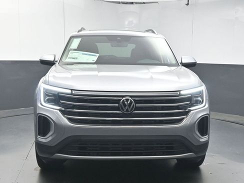 New 2026 Volkswagen Atlas SE FWD image 3