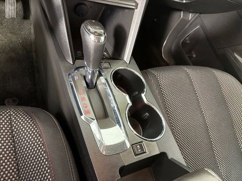 Used 2017 GMC Terrain SLE FWD image 17