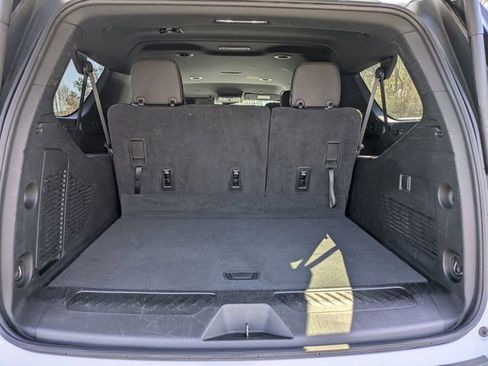 Used 2024 GMC Yukon XL SLT image 14