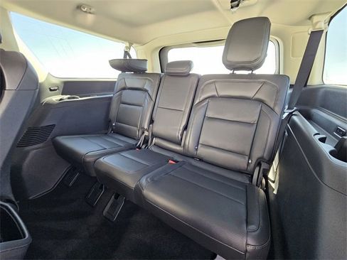 New 2025 Lincoln Navigator L Reserve image 28