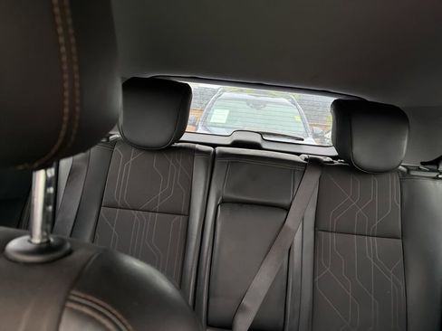 Used 2020 Chevrolet Trax LT w/ LT Convenience Package image 24