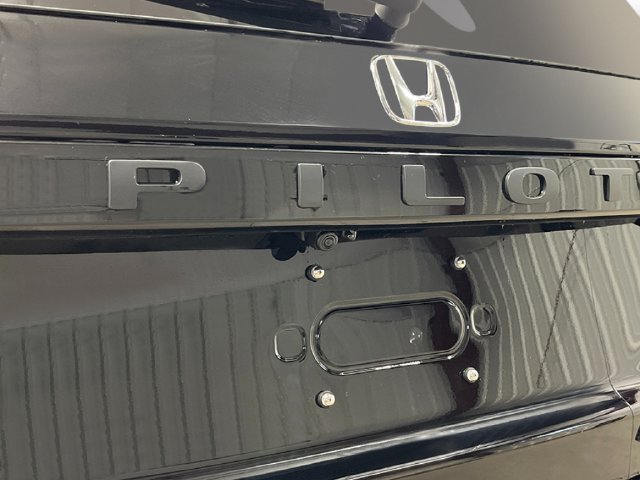 New 2026 Honda Pilot Black Edition image 10
