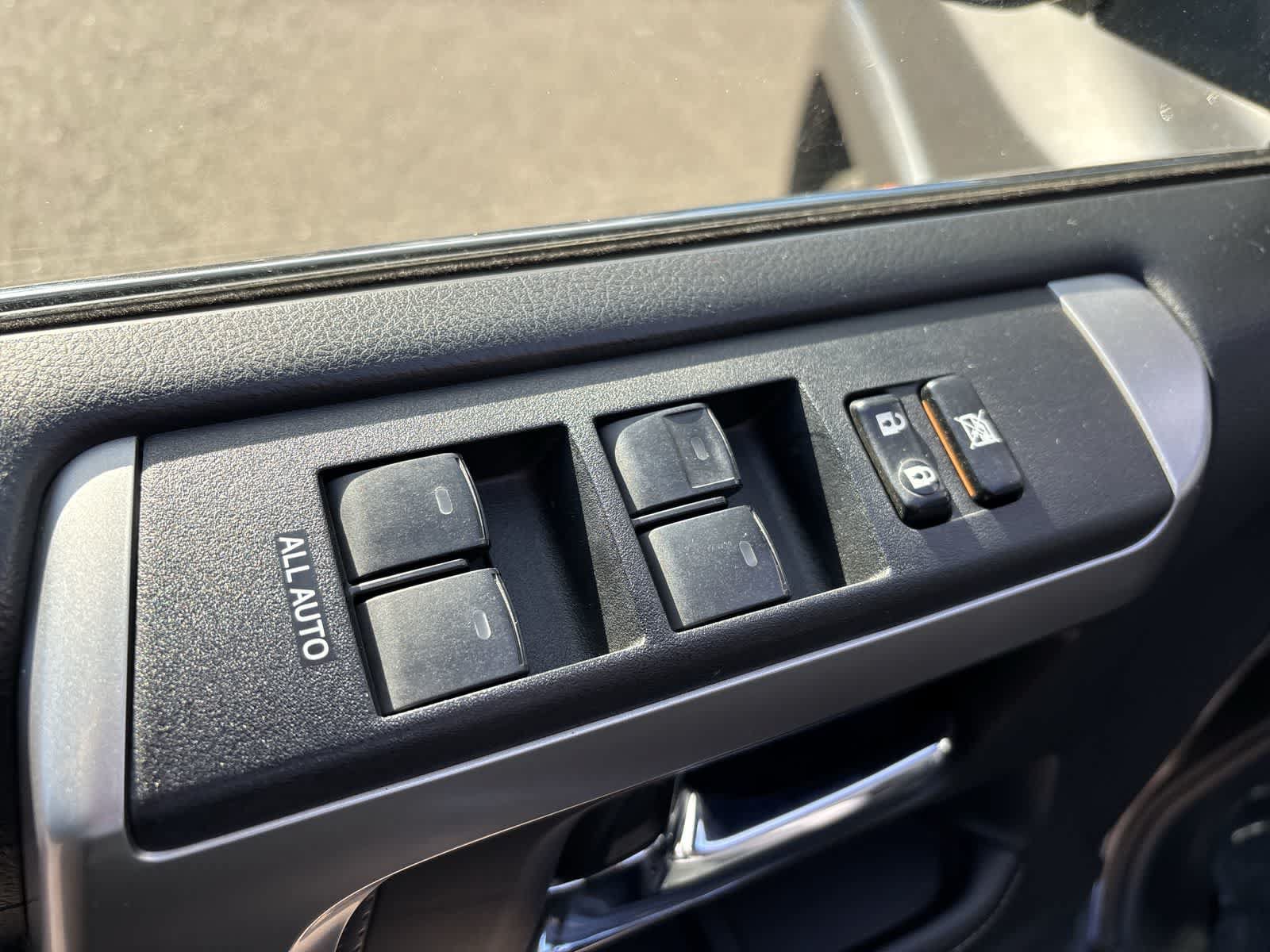 Used 2018 Toyota 4Runner Limited AWD/4WD image 11