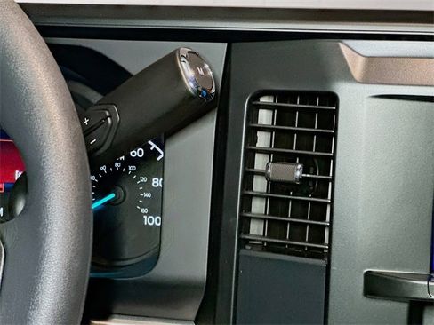 New 2026 Ford F350 XLT w/ FX4 Off-Road Package image 11