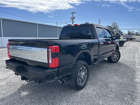 Used 2024 Ford F250 Limited w/ FX4 Off-Road Package image 7