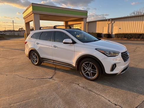 Used 2019 Hyundai Santa Fe XL image 14