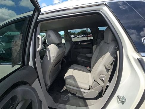 Used 2013 Buick Enclave Leather FWD image 12