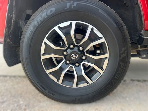 Used 2020 Toyota 4Runner SR5 Premium AWD/4WD image 16
