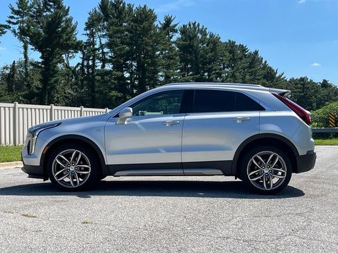Used 2019 Cadillac XT4 Premium Luxury w/ Cold Weather Package AWD/4WD image 4