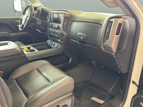 Used 2019 GMC Sierra 2500 SLT w/ All Terrain HD Package AWD/4WD image 23