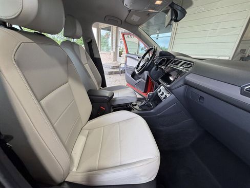 Used 2019 Volkswagen Tiguan SE AWD/4WD image 15