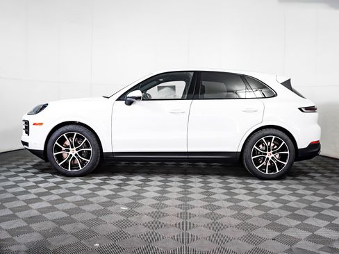 New 2026 Porsche Cayenne image 2