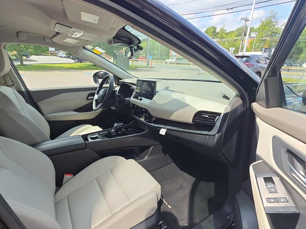 Certified 2025 Nissan Rogue SL AWD/4WD image 15