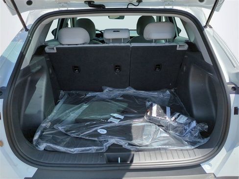 New 2026 Hyundai Kona SE image 13